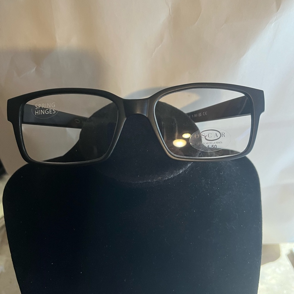 Oscar De La Renta Readers +1.50 Black Rectangular Eyeglasses